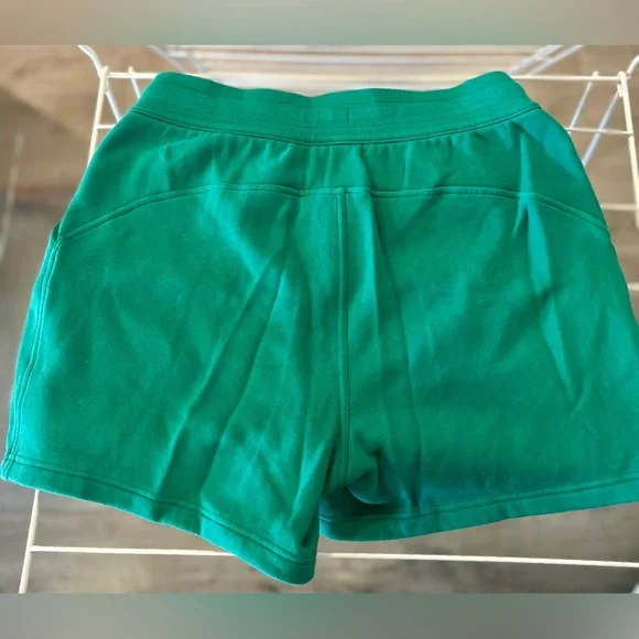 Lululemon Scuba High-Rise Sweat Shorts 5” Size 10 Cascadia Green EUC - Picture 4 of 7